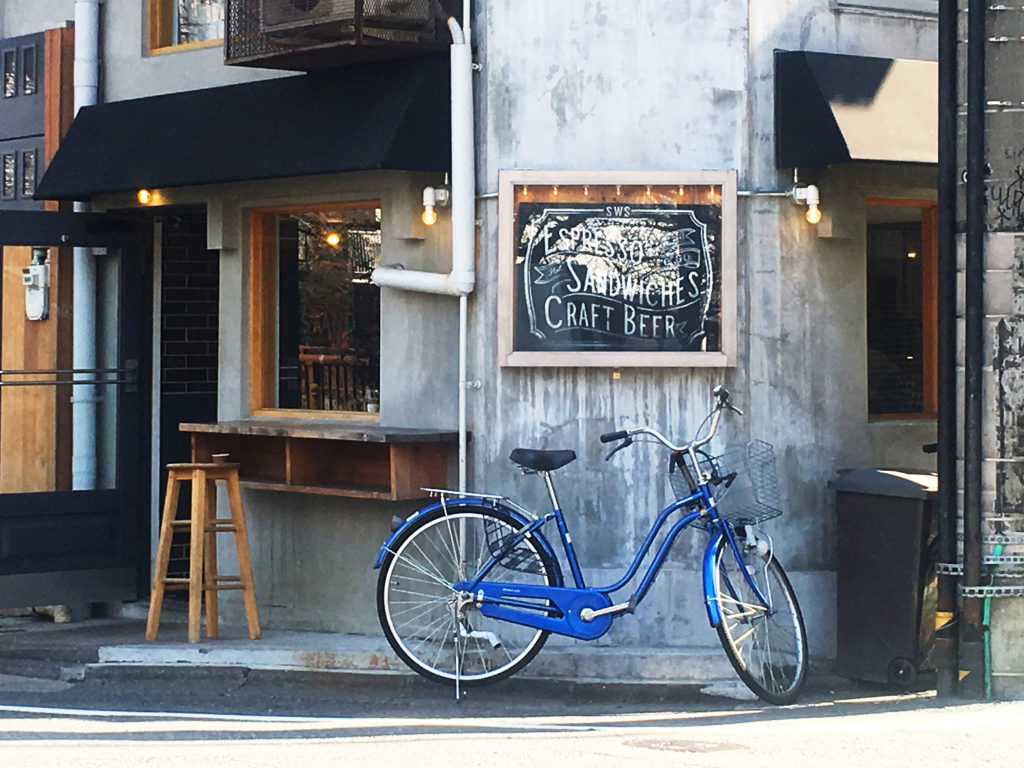 色彩のフィールドワーク:もてなす緑色彩計画家・加藤幸枝sidewalk standコーヒー