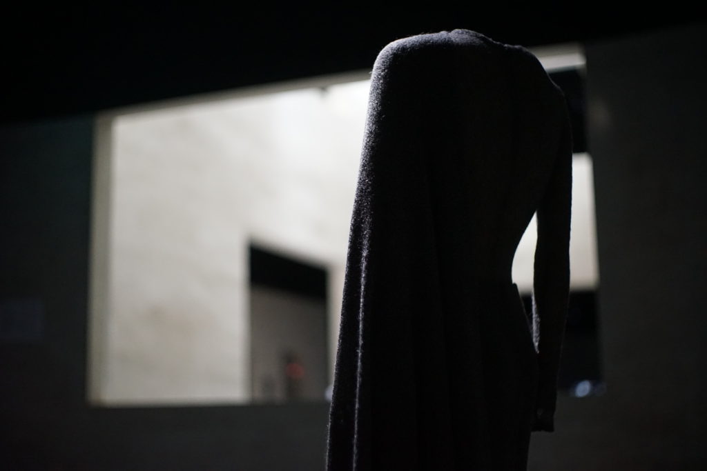 松澤穣写真アルマーニ美術館Armani Silosアルマーニ美術館ニット