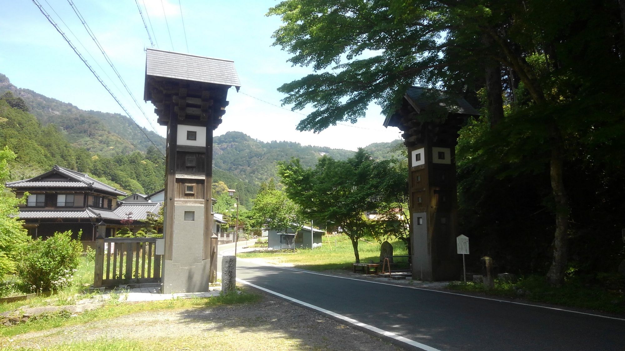 鳳来寺の木戸