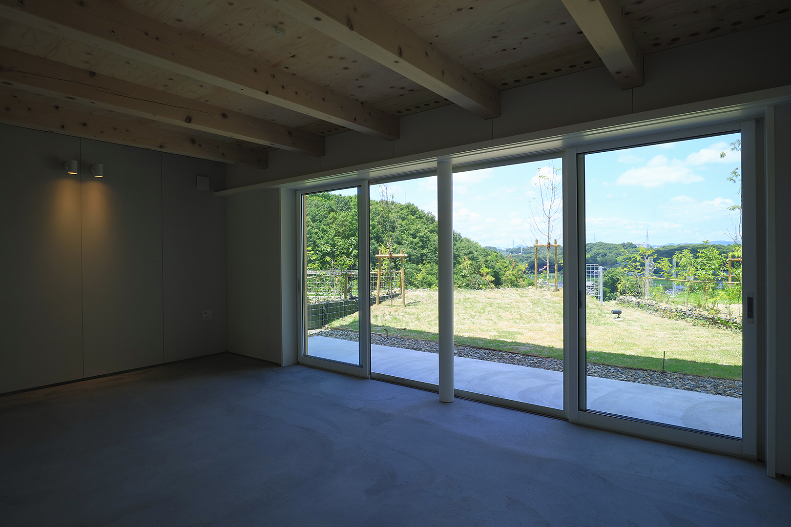 北の里山に向けた大開口