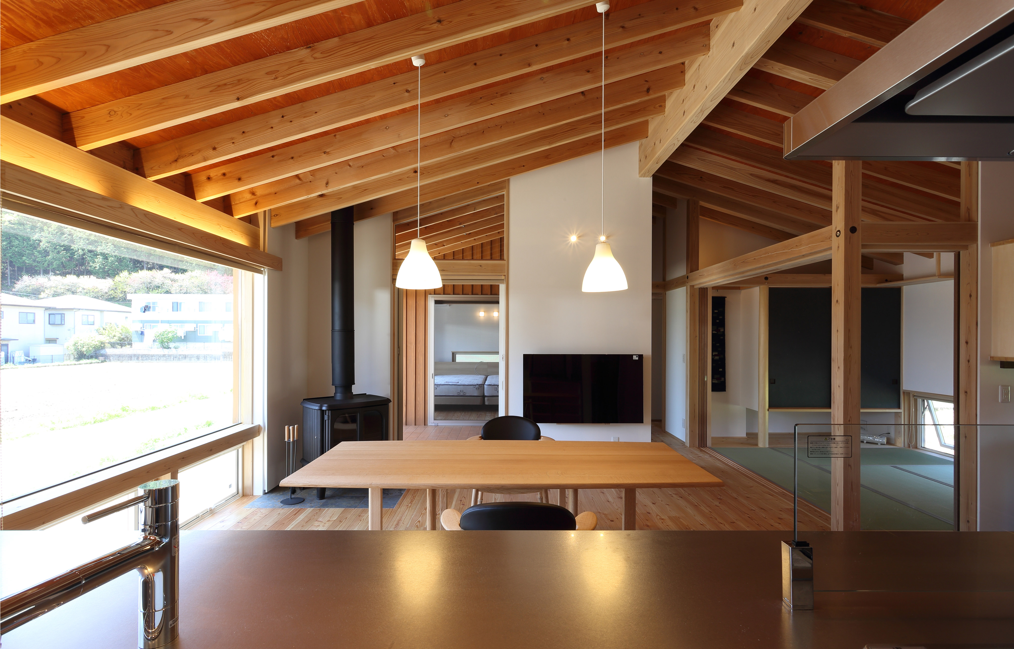 南信州の平屋 新井建築工房+設計同人NEXTのリビング