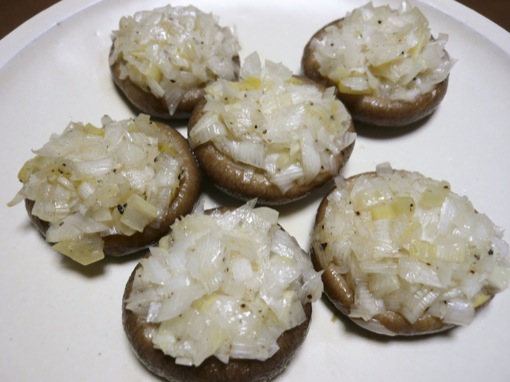 完成した椎茸のねぎ塩ダレ蒸し