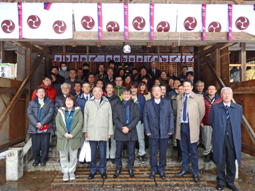 天津神社で安全祈願したカネタ建設さん一同