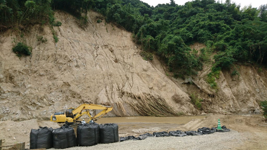 九州北部豪雨災害での土砂崩れ