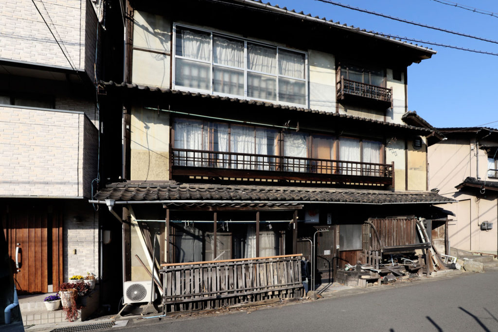 天満町3階建ての元妓楼